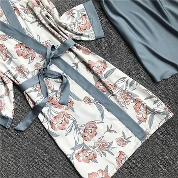 2020 Primavara Toamna Femei Pijamale De Mătase Seturi Cu Tampoane Piept Floare De Imprimare Pijama Sleepwear 4 Bucati Curea De Spaghete Satin Pijamale